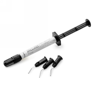 BRILLIANT EverGlow Flow 2g Syringe Translucent